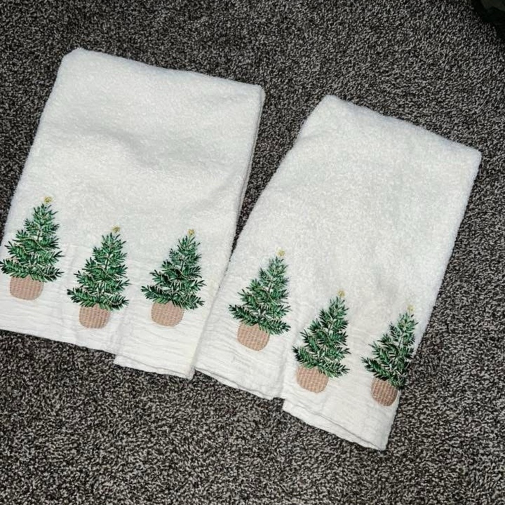 White Christmas Tree Embroidered Towels